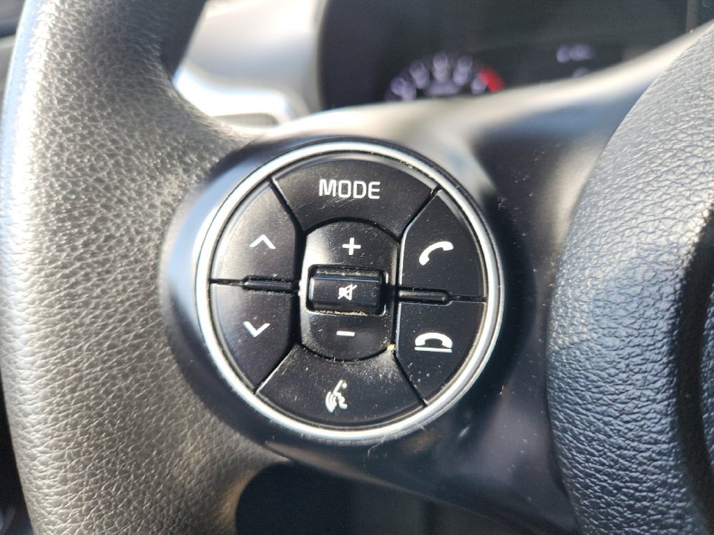 Used 2020 Kia Soul LX FWD image 20