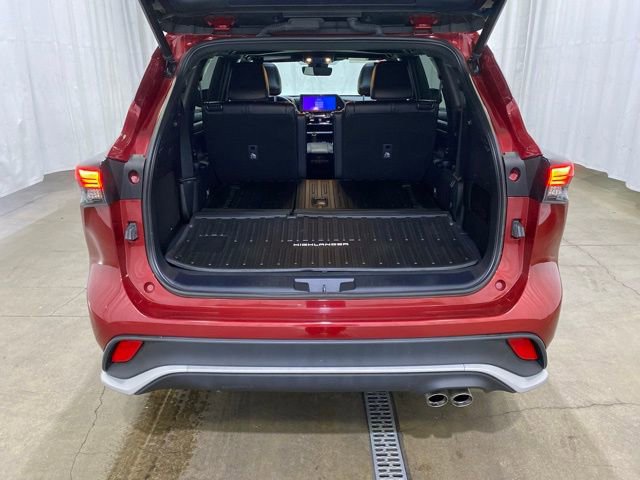Certified 2023 Toyota Highlander XSE image 14