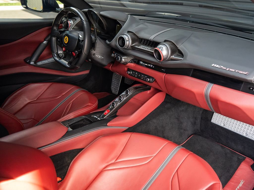 Used 2019 Ferrari 812 Superfast RWD image 11