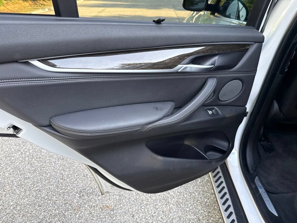 Used 2017 BMW X5 xDrive40e AWD/4WD image 8