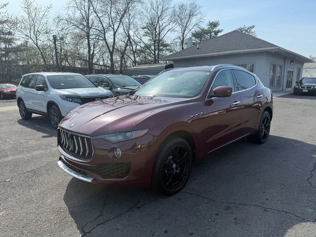 Used 2017 Maserati Levante S AWD/4WD image 3