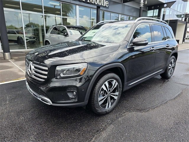 New 2025 Mercedes-Benz GLB 250 4MATIC image 2