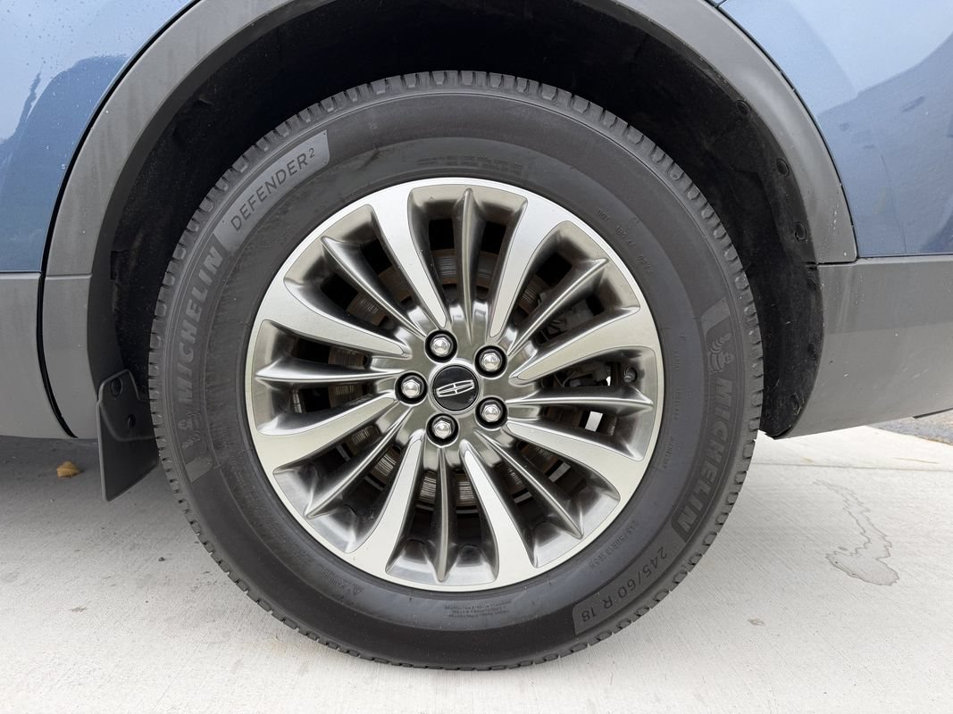 Used 2019 Lincoln Nautilus Select AWD/4WD image 41