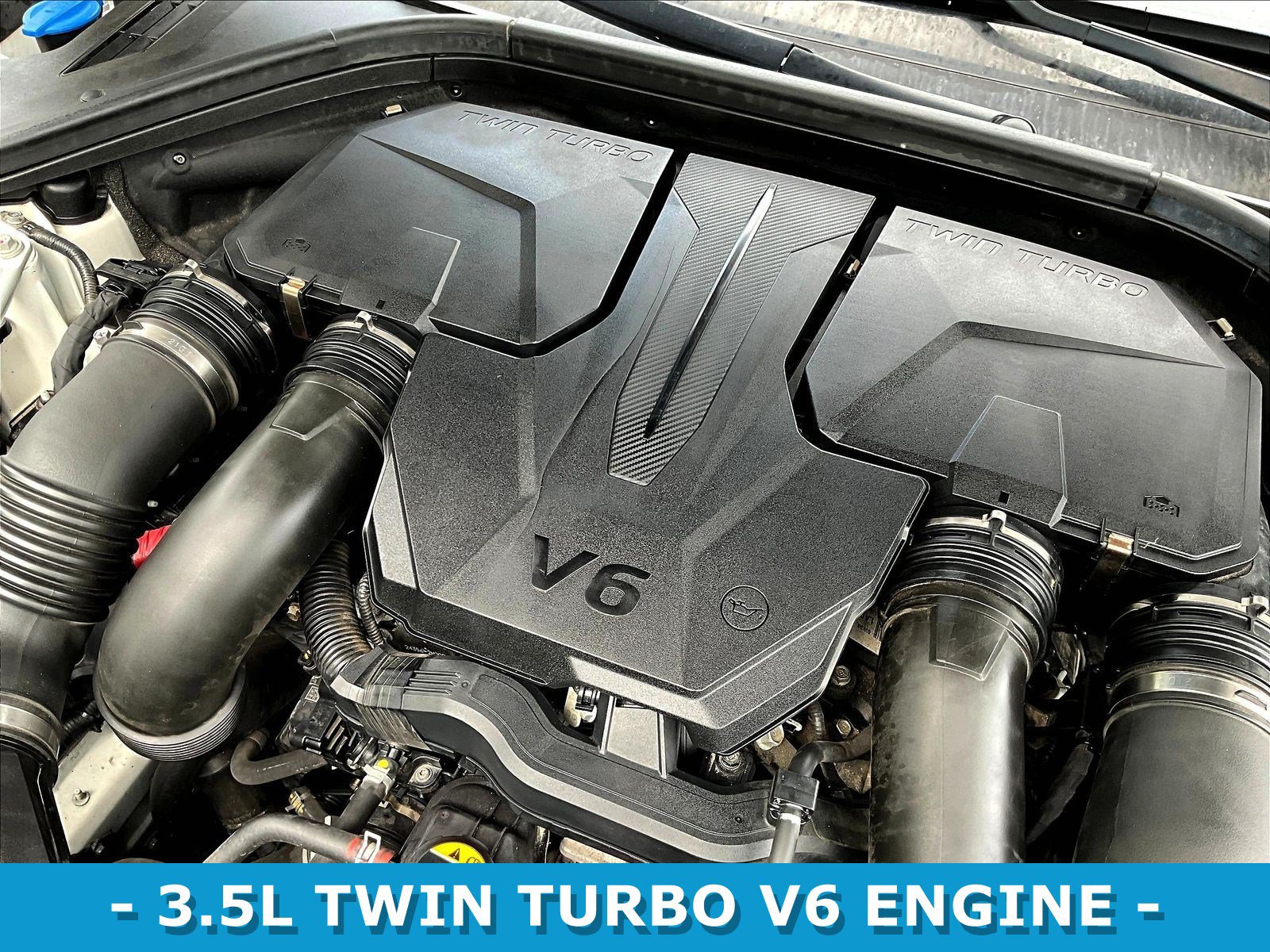 Used 2022 Genesis GV70 3.5T Sport w/ Sport Prestige Package AWD/4WD image 31