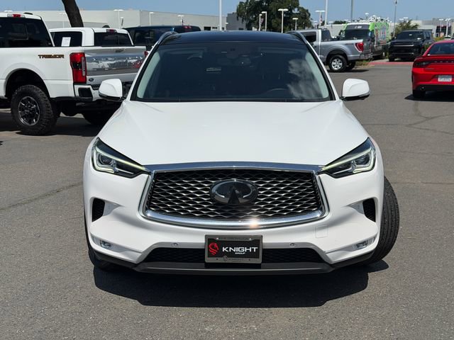 Used 2019 INFINITI QX50 Essential w/ Premium Heat Package AWD/4WD image 3