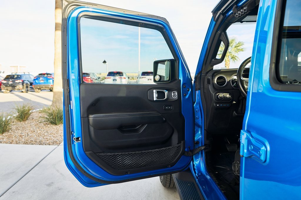 Used 2022 Jeep Wrangler Unlimited Sahara image 18