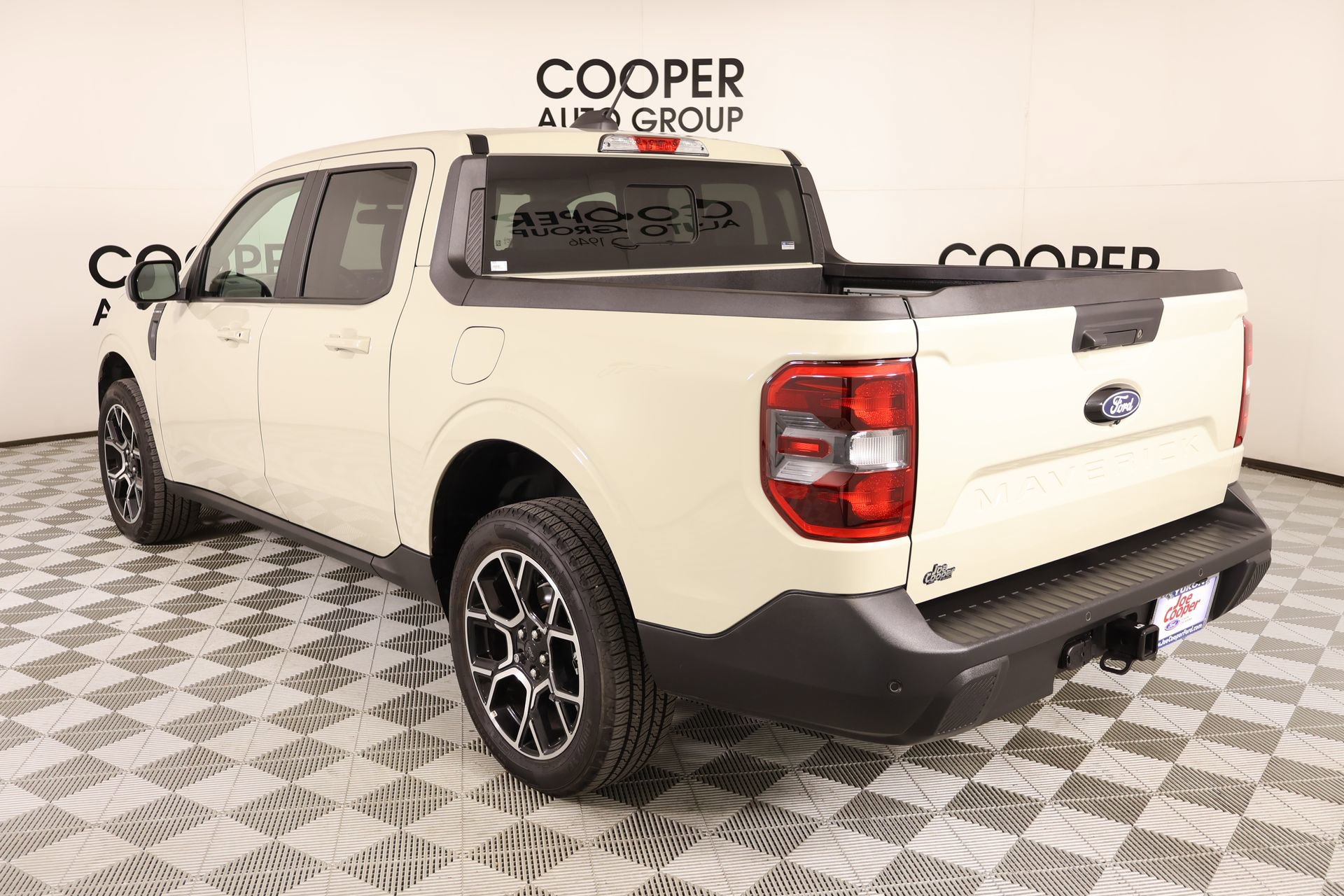 Used 2025 Ford Maverick Lariat w/ 4K Tow Package image 23