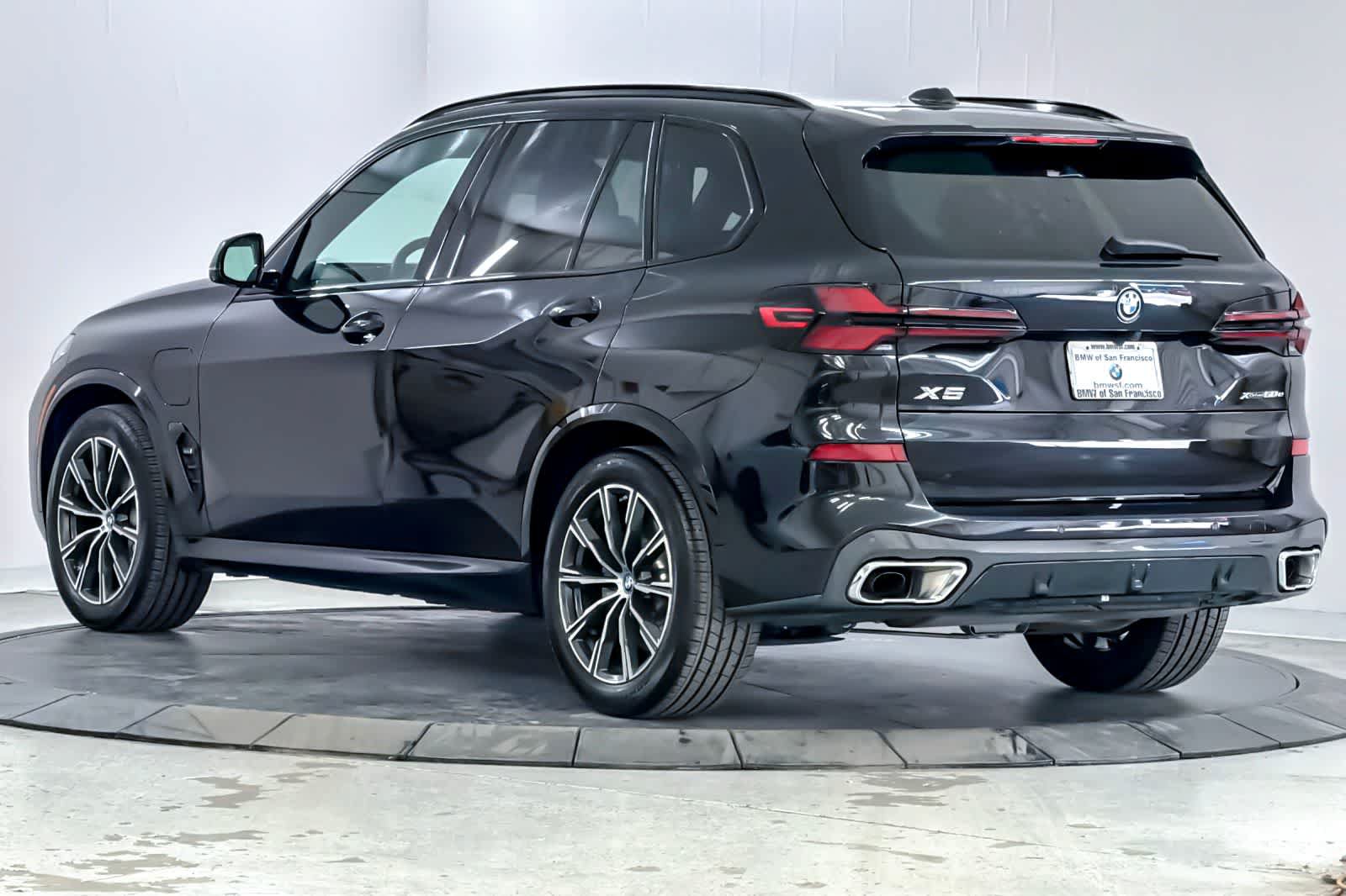 Used 2024 BMW X5 xDrive50e w/ M Sport Package AWD/4WD image 6