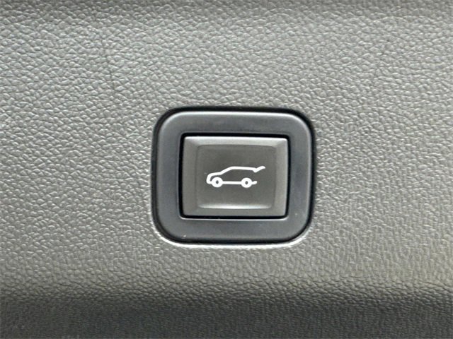 Used 2021 Chevrolet Suburban RST image 15