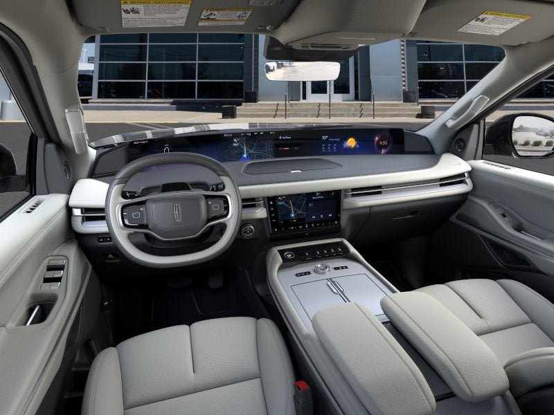 New 2026 Lincoln Navigator L Premier AWD/4WD image 9