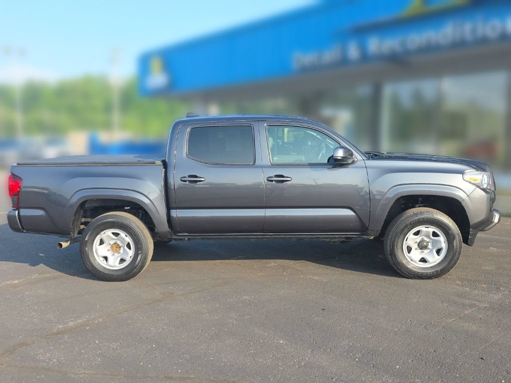 Used 2023 Toyota Tacoma SR AWD/4WD image 9
