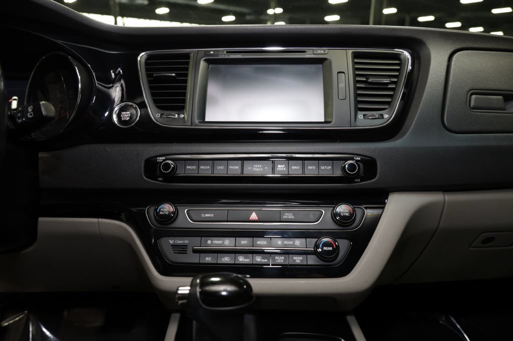 Used 2016 Kia Sedona SX FWD image 28