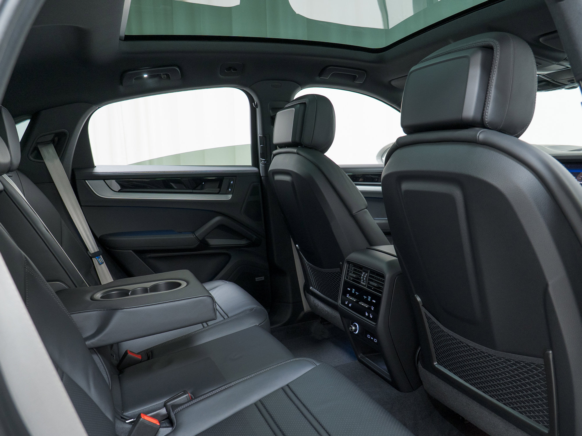 New 2026 Porsche Cayenne S image 28