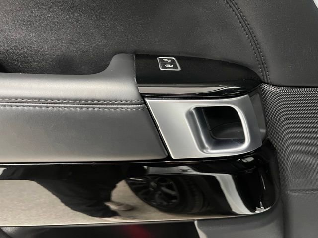 Used 2015 Land Rover Range Rover Supercharged image 42