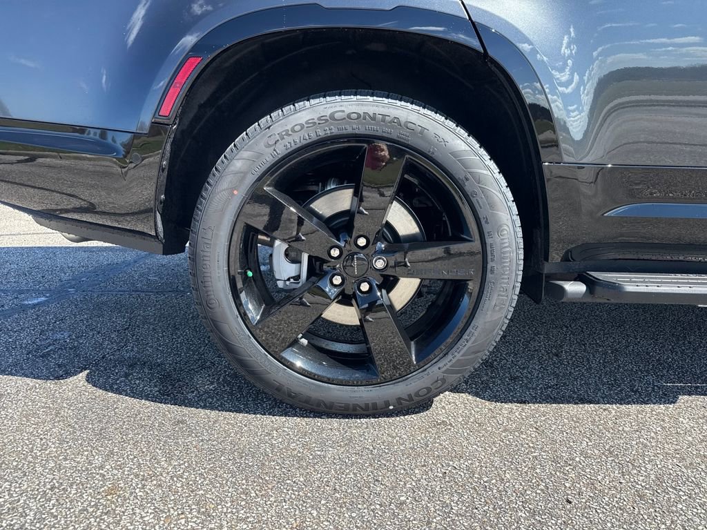 New 2026 Land Rover Defender 130 X-Dynamic SE image 15