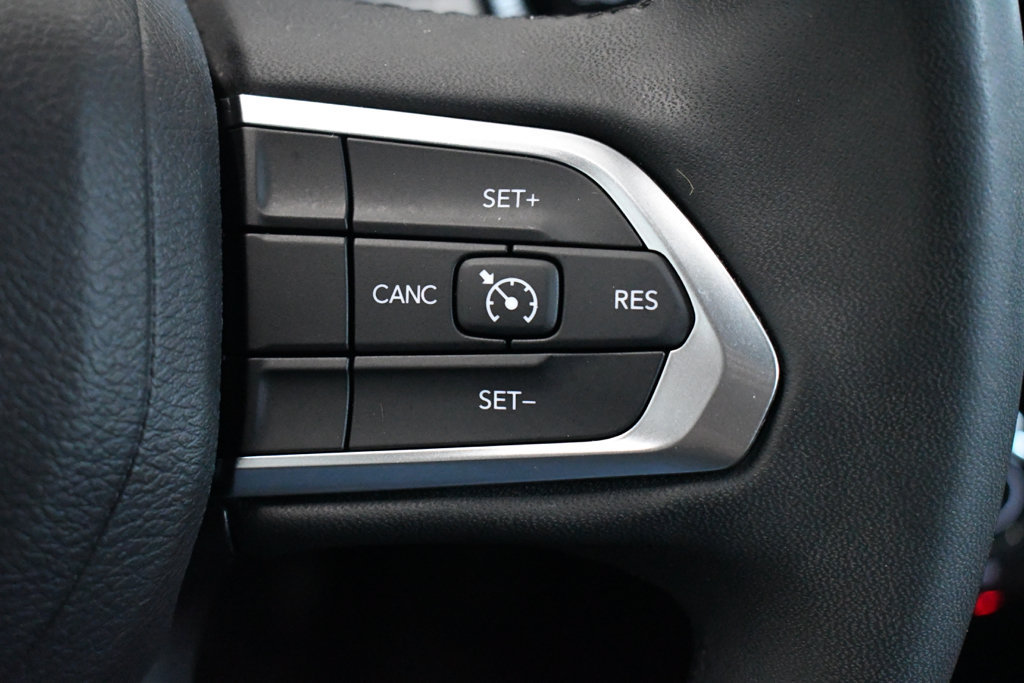 Used 2024 Jeep Compass Latitude AWD/4WD image 32