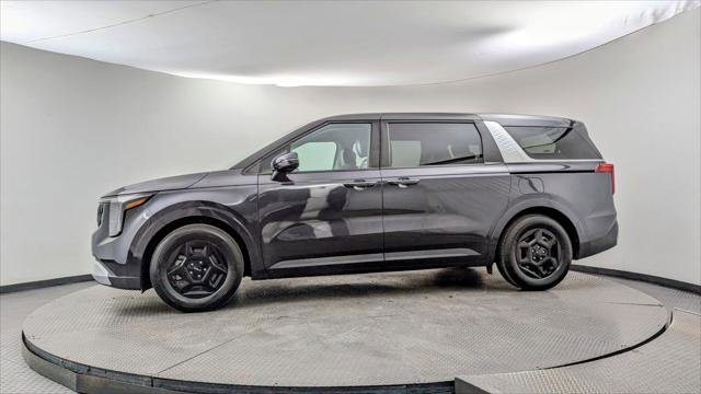 Used 2025 Kia Carnival LXS image 3