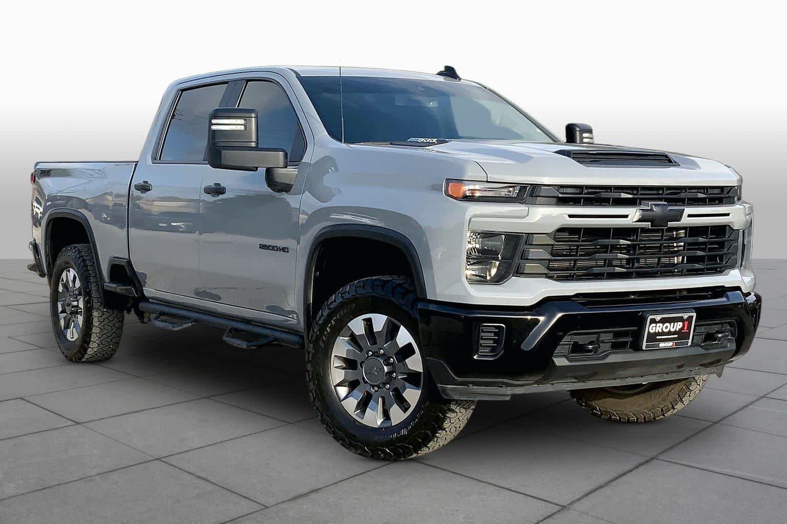 Used 2024 Chevrolet Silverado 2500 Custom w/ Custom Value Package AWD/4WD image 3