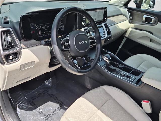 Used 2022 Kia Sorento EX FWD image 10