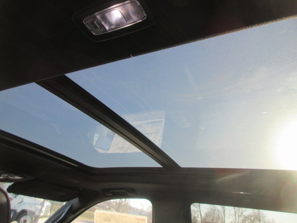 New 2026 GMC Yukon AT4 w/ AT4 Premium Package image 15