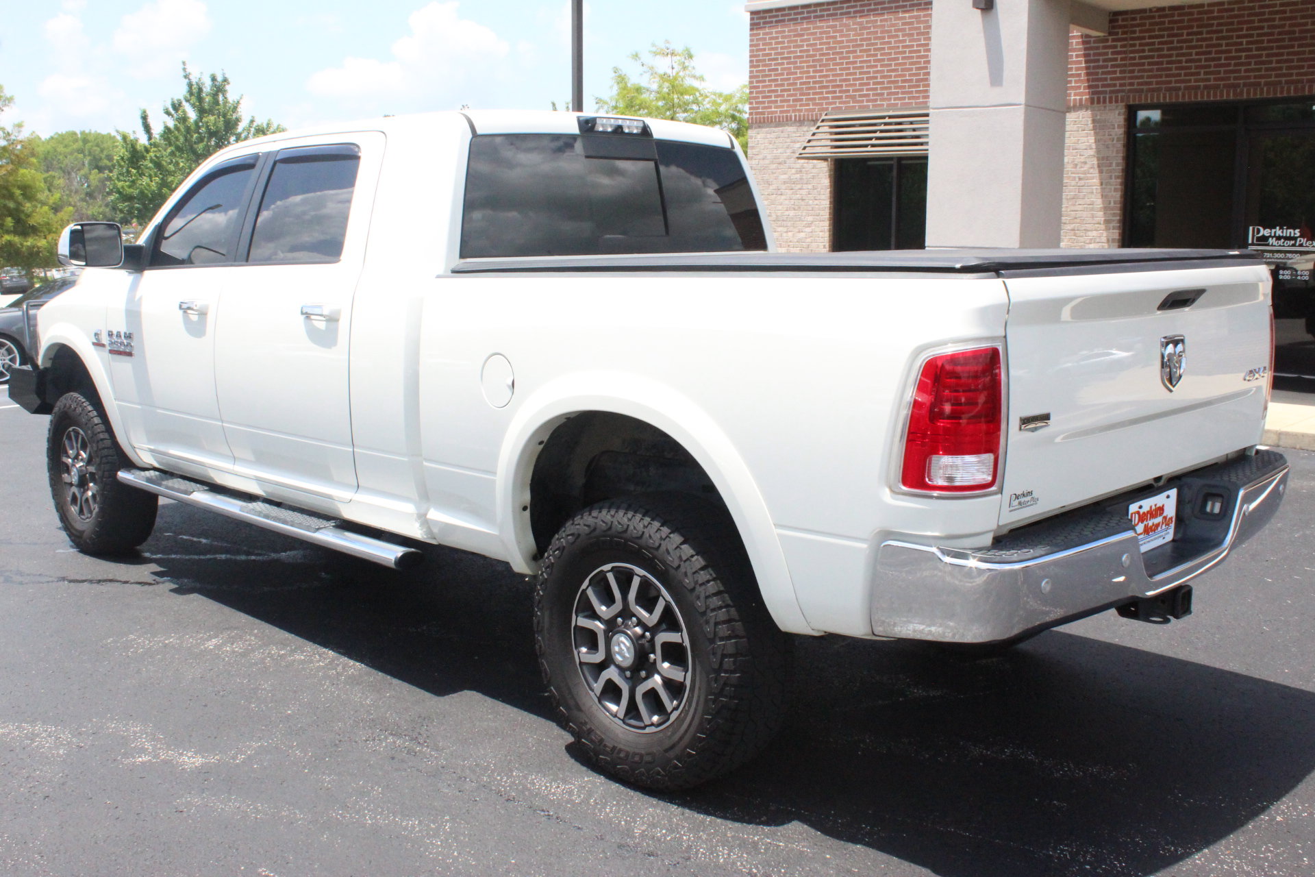 Used 2017 RAM 2500 Laramie w/ Convenience Group AWD/4WD image 8