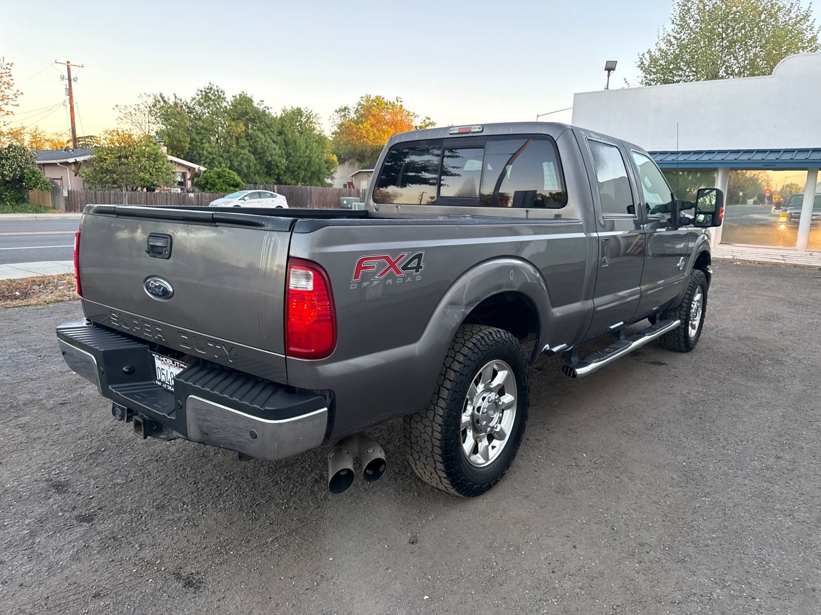 Used 2012 Ford F250 Lariat w/ Lariat Interior Pkg image 5