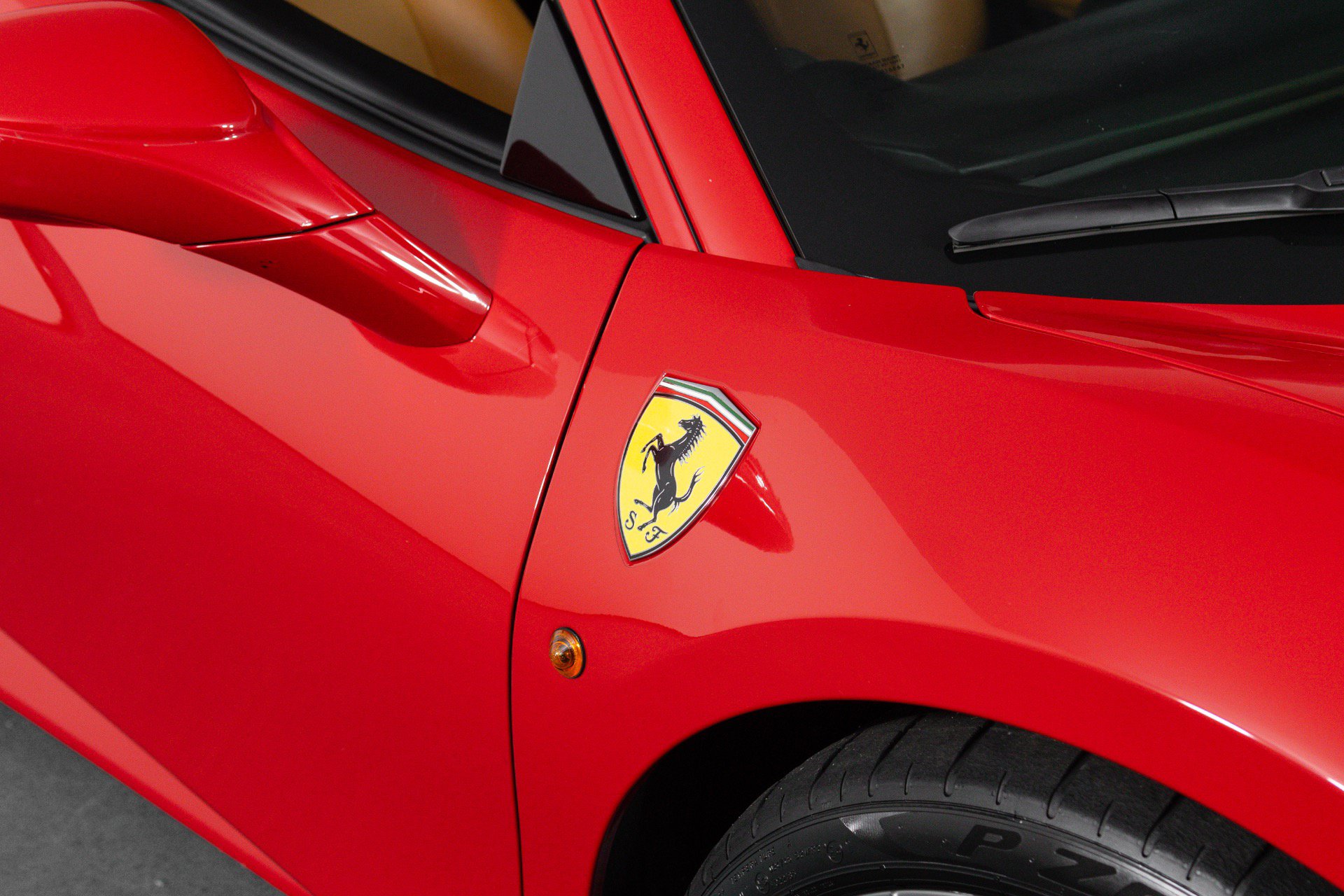Used 2017 Ferrari 488 GTB RWD image 16