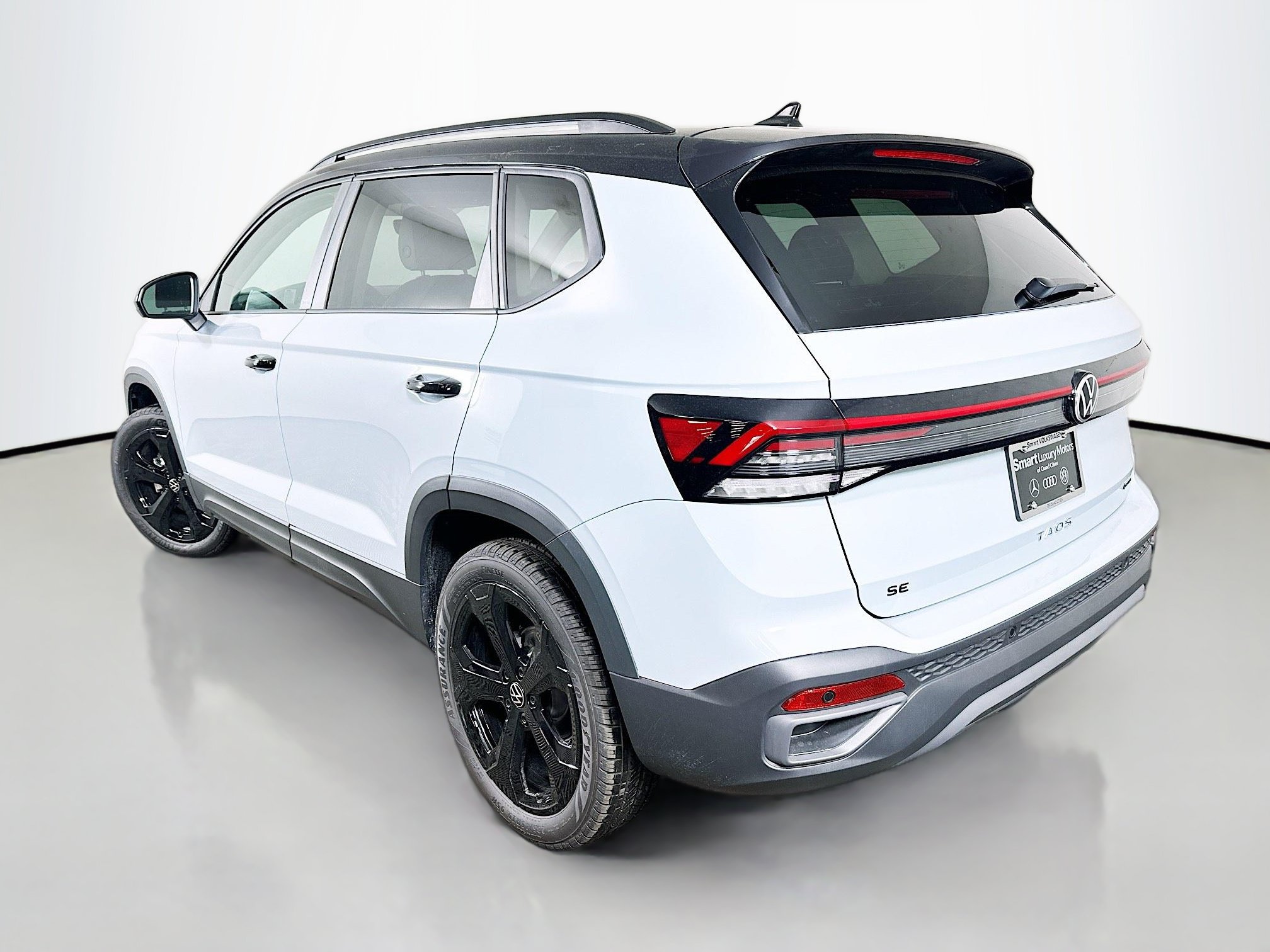 New 2026 Volkswagen Taos SE AWD/4WD image 5
