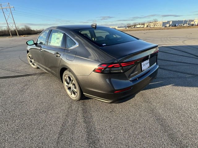 Used 2023 Honda Accord EX image 16
