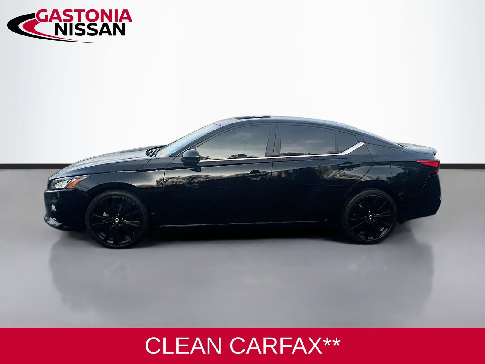 Used 2022 Nissan Altima 2.5 SR w/ Midnight Edition Package image 5