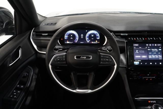 Used 2023 Jeep Grand Cherokee L Altitude image 14