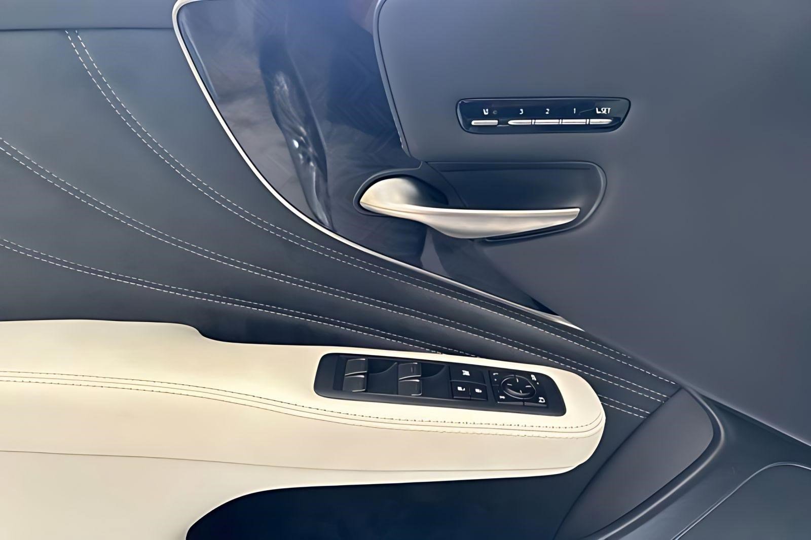 Used 2024 Lexus LS 500 w/ Interior Upgrade Package image 8