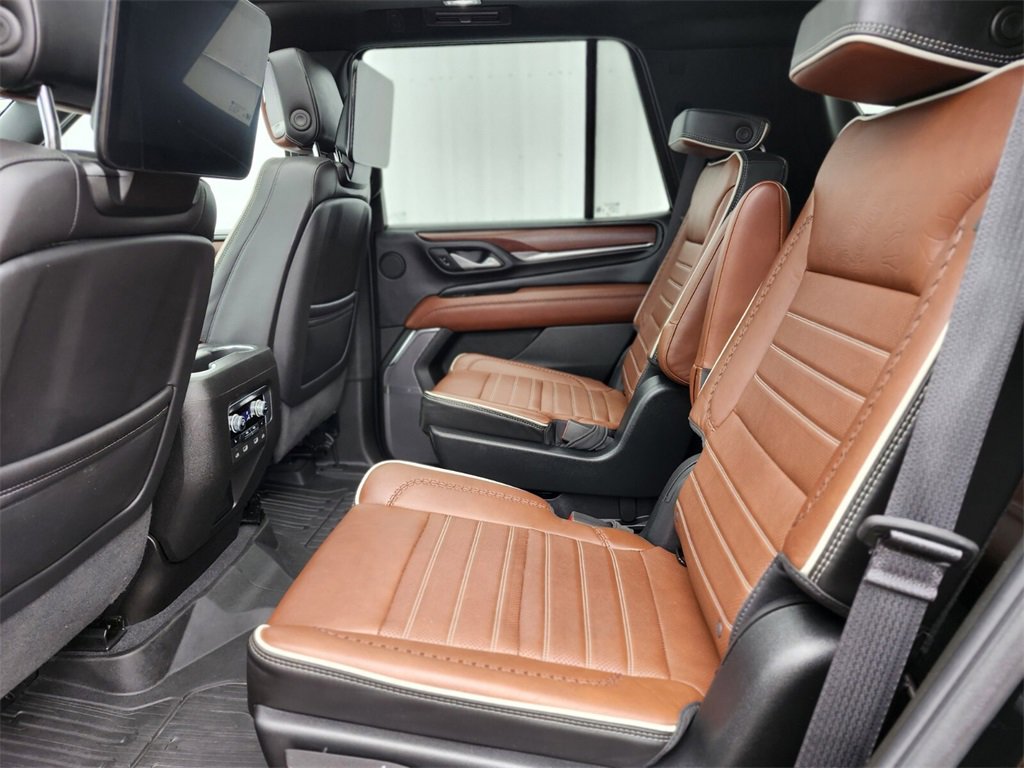 Used 2023 GMC Yukon Denali Ultimate image 14