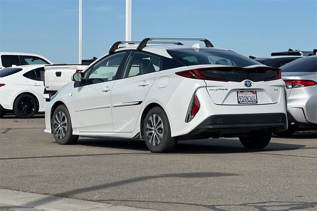 Certified 2022 Toyota Prius Prime XLE image 7