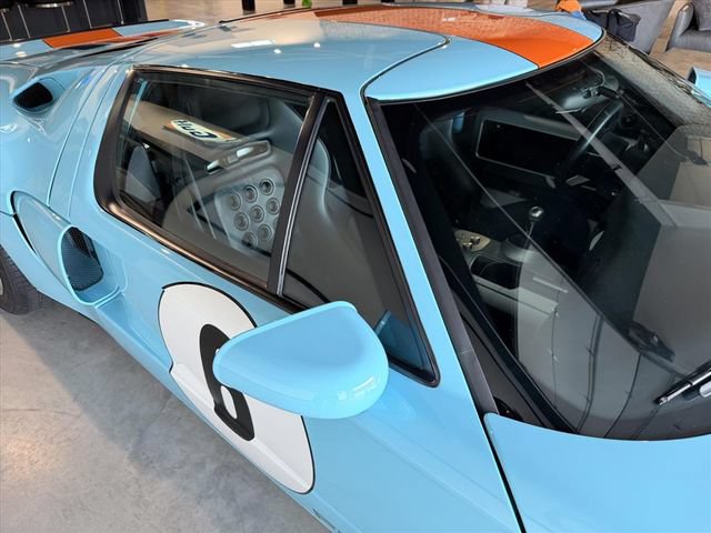 Used 2006 Ford GT RWD image 46