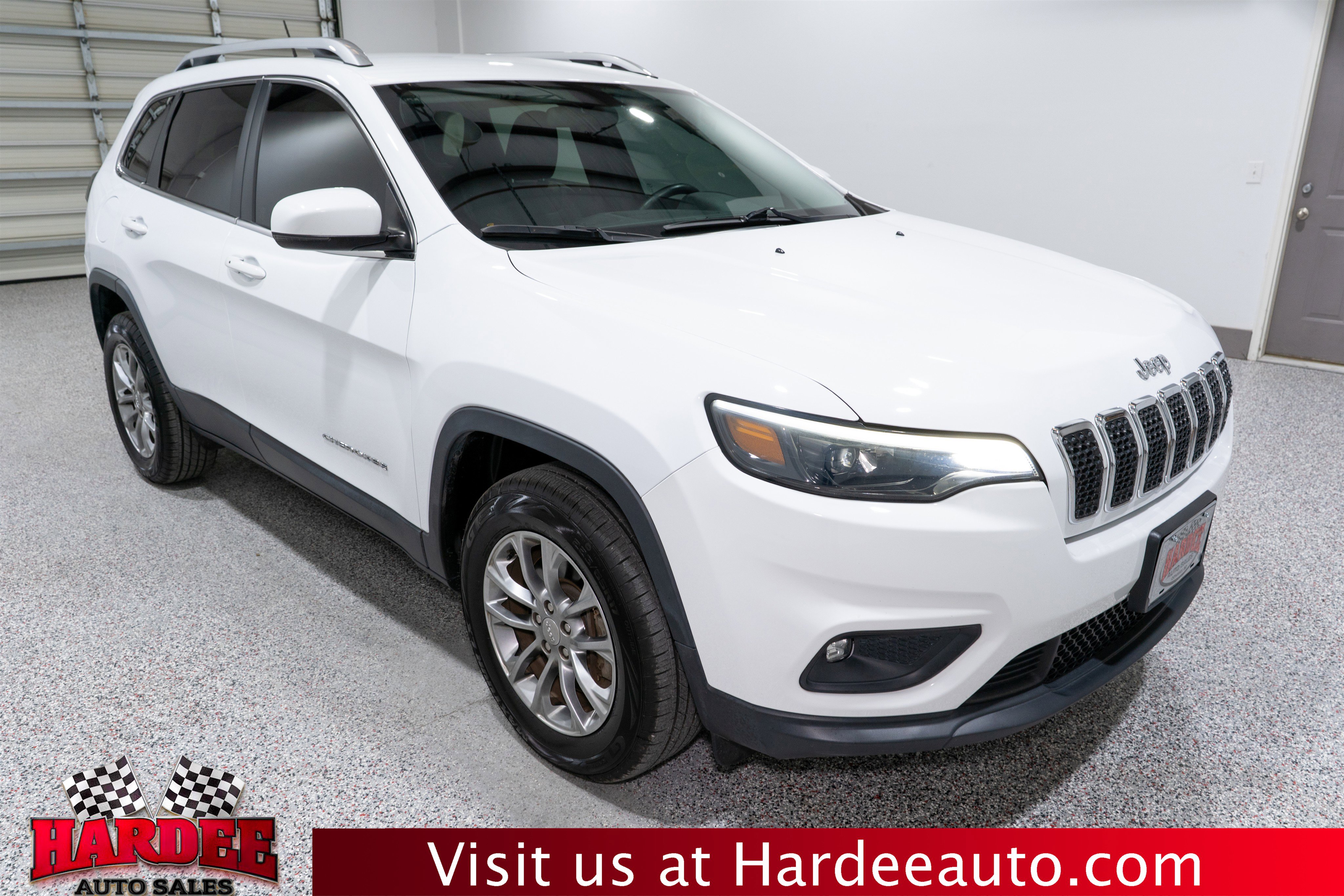 Used 2019 Jeep Cherokee Latitude Plus w/ Cold Weather Group image 6