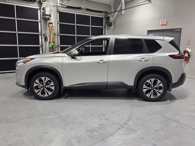 Used 2023 Nissan Rogue SV FWD image 4