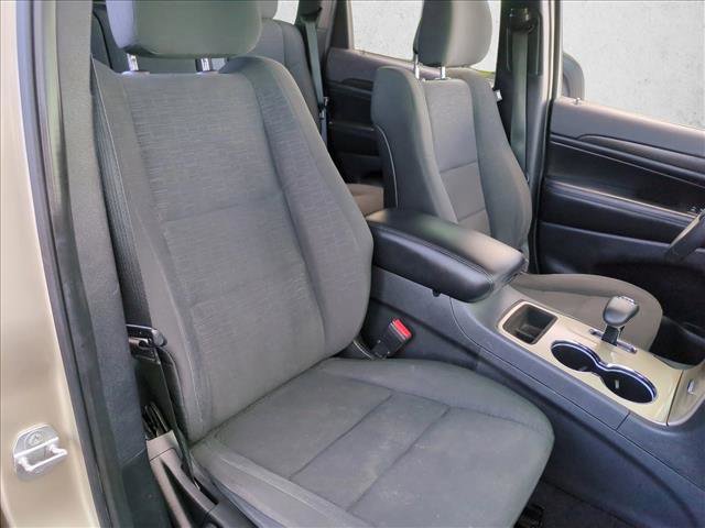 Used 2015 Jeep Grand Cherokee Laredo w/ Quick Order Package 23E image 19