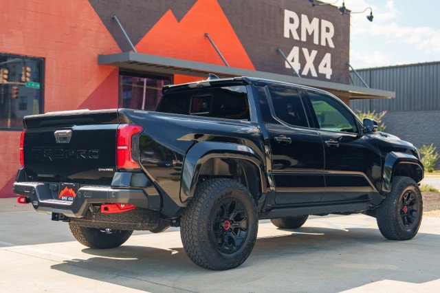 Used 2025 Toyota Tacoma TRD Off-Road image 5