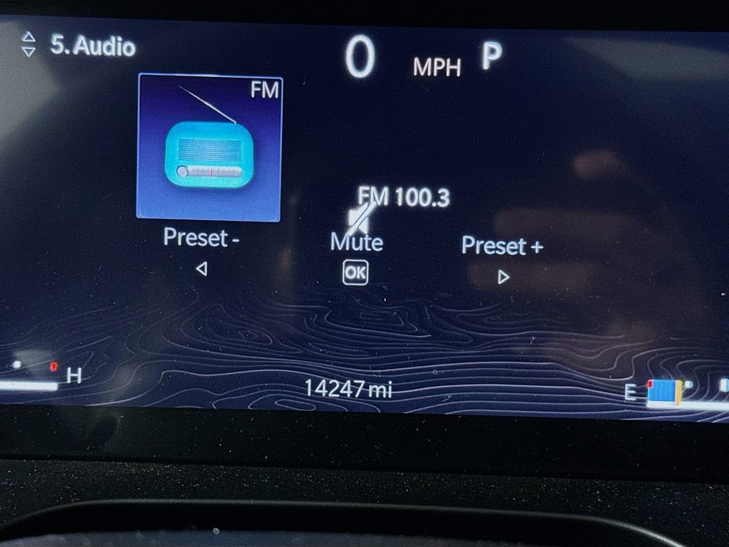 Used 2025 Jeep Grand Cherokee L Altitude image 12