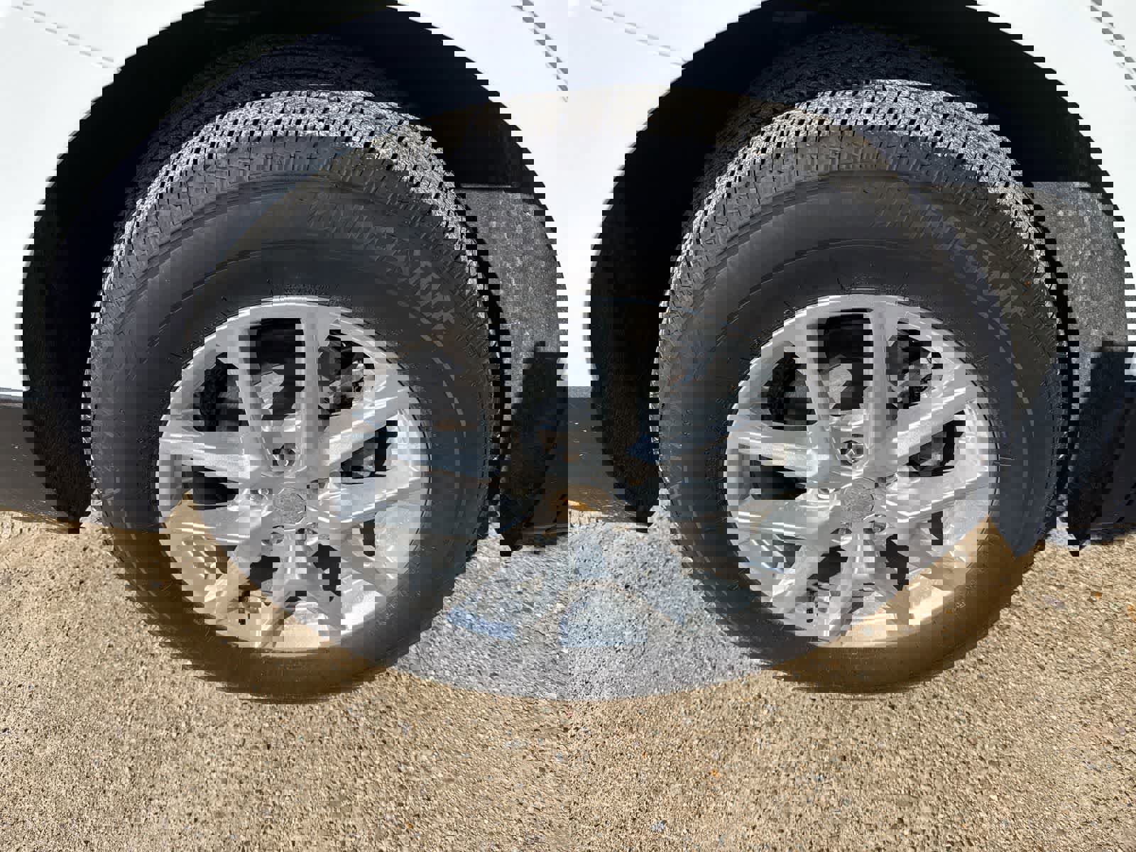 Used 2024 Chevrolet Equinox LT w/ LPO, Floor Liner Package image 8