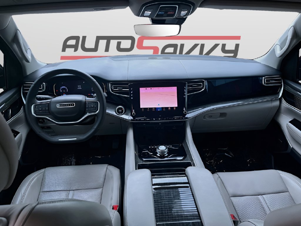 Used 2022 Jeep Wagoneer Series II AWD/4WD image 23