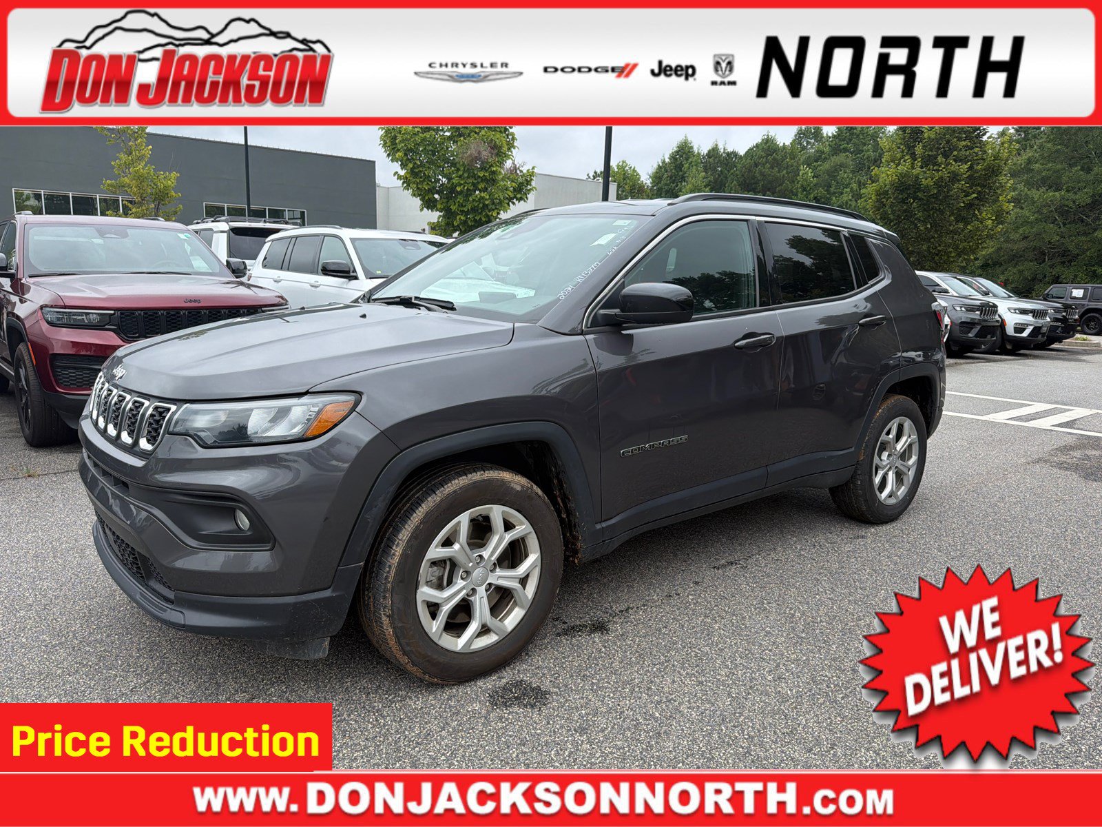 Used 2024 Jeep Compass Latitude AWD/4WD image 1