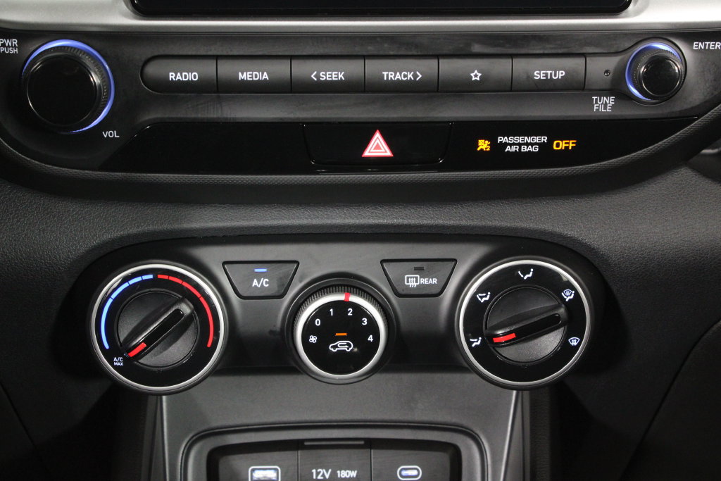 Certified 2026 Hyundai Venue SE FWD image 22