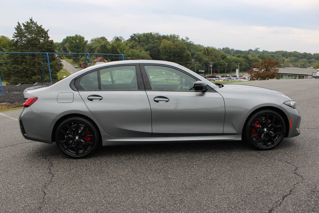 New 2025 BMW 330i xDrive Sedan w/ M Sport Package image 9
