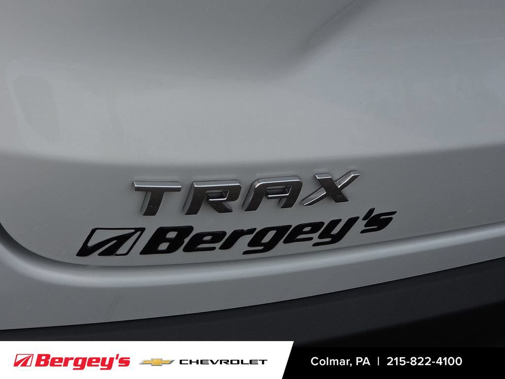 Certified 2024 Chevrolet Trax LS FWD image 32