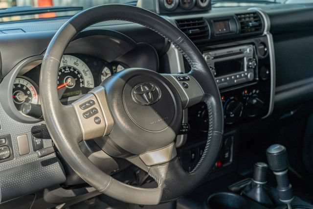 Used 2014 Toyota FJ Cruiser 4WD w/ Upgrade Package image 24
