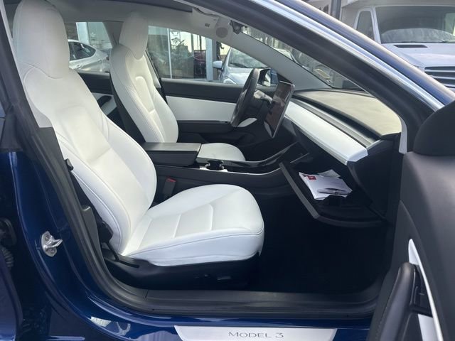 Used 2019 Tesla Model 3 Standard Range image 24