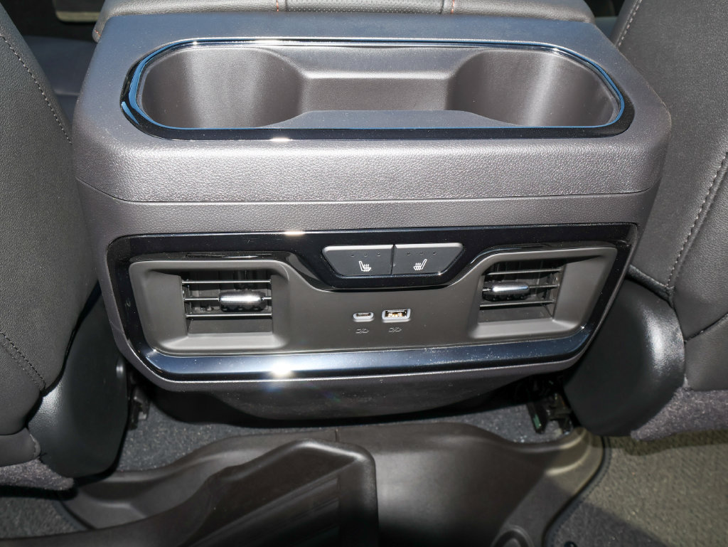 New 2026 GMC Sierra 1500 AT4 w/ AT4 Premium Package AWD/4WD image 11
