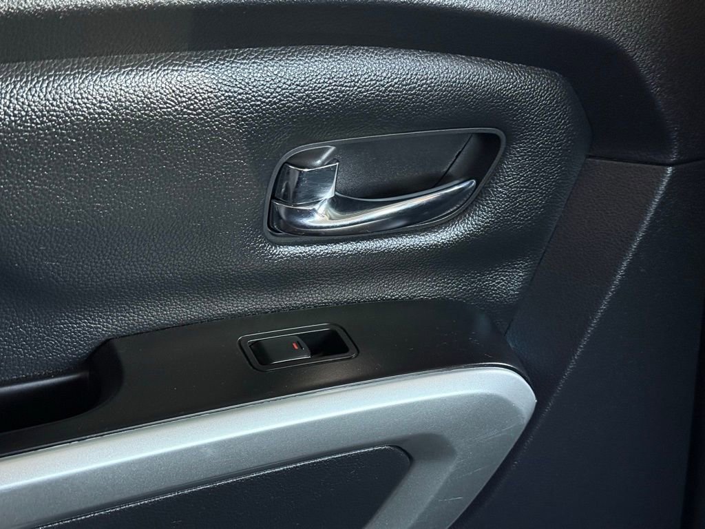 Used 2020 Nissan Titan SV w/ SV Convenience Package image 50